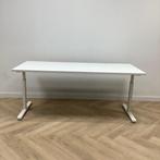 Tweedehands verstelbaar bureau 180x80 cm,  wit, Huis en Inrichting, Bureaus, Ophalen of Verzenden, In hoogte verstelbaar, Gebruikt