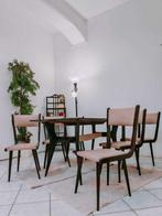 Eettafel - Hout - Tafel en zes stoelen in hout en formica, Antiek en Kunst