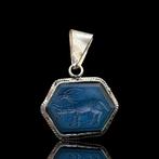 Modulaire zilveren hanger met een oude nabij-oosterse, Antiek en Kunst