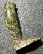 Oud-Romeins Brons Mooi gevormd beendeel van een beeldje in, Antiek en Kunst