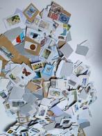 Wereld - Kilowaar, 1 kg groot formaat onafgeweekt, Postzegels en Munten, Gestempeld