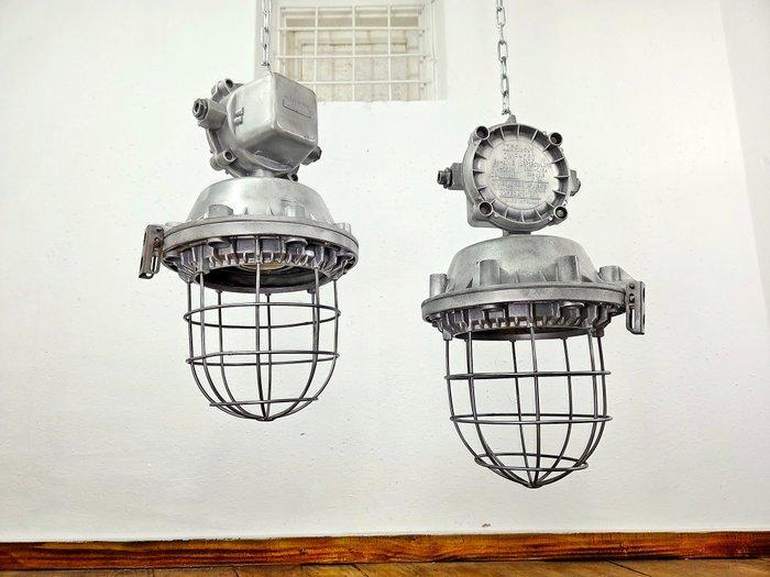 ZAOS - OMP-250 - Plafondlamp (2) - Aluminium, Staal, Antiek en Kunst, Antiek | Wandborden en Tegels