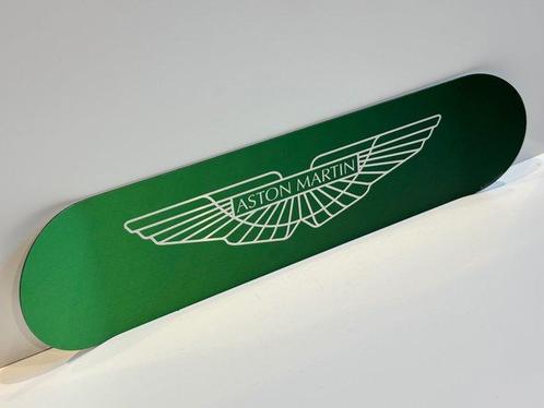Rob VanMore - Skating by Aston Martin, Antiek en Kunst, Kunst | Schilderijen | Modern