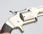 Een randvuur revolver, vervaardigd door: Smith en Wesson, VS