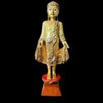 Devata – burmesische vergoldete Tempelbegleiterin