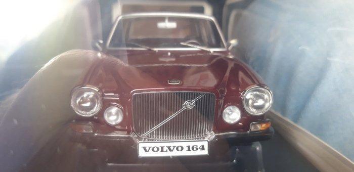 Triple9 1:18 - Modelauto - VOLVO 164 - Triple 9, Hobby en Vrije tijd, Modelauto's | 1:5 tot 1:12