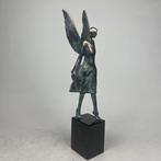 J. Zak (XX-XXI) - sculptuur, The Guardian Angel (bronze