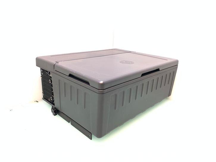 Koelkast Mercedes Actros MP4 25 Liter A 960 830 27 60, Auto-onderdelen, Vrachtwagen-onderdelen, Gebruikt, Mercedes-Benz, Overige Auto-onderdelen