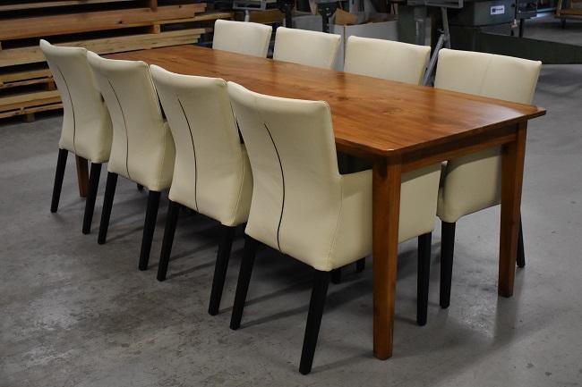 Leren eetkamerstoelen met arm, parketwielen of houten poten, Huis en Inrichting, Stoelen, Vijf, Zes of meer stoelen, Nieuw, Hout