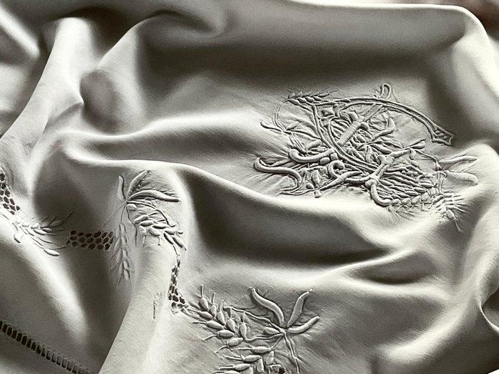 Vroege 20e eeuw zijde- en linnen beddengoed met initialen, Antiek en Kunst, Antiek | Meubels | Stoelen en Banken