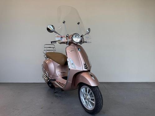 Vespa Primavera Brom 45 km/h, BWJ 2023, Spark Rose Metallic, Fietsen en Brommers, Scooters | Vespa, Zo goed als nieuw, Maximaal 45 km/u