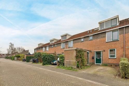 Te huur: Huis Annie M.G. Schmidtlaan in Oegstgeest, Huizen en Kamers, Huizen te huur, Zuid-Holland