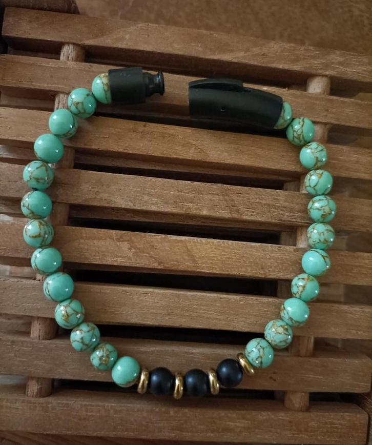 Hand gemaakt - Kralen armband turgoise steen met goud, Sieraden, Tassen en Uiterlijk, Armbanden, Verzenden