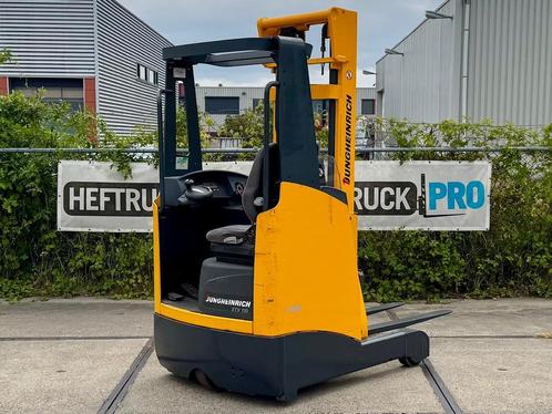 Jungheinrich ETV110-560DZ (2006) compacte reachtruck +VIDEO, Zakelijke goederen, Machines en Bouw | Heftrucks en Intern transport