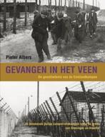 Gevangen in het veen | P. Albers | 9789033005411, Zo goed als nieuw, P. Albers