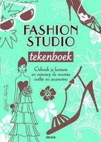 Fashion studio / Model Studio 9789044727890 Nellie Ryan, Boeken, Verzenden, Gelezen, Nellie Ryan