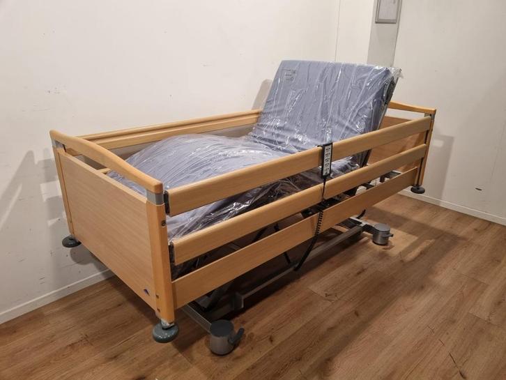 Stiegelmeyer Elvido-Vervo #11E Elektrisch Hoog LAAG LAAG Bed, Diversen, Verpleegmiddelen, Zo goed als nieuw, Verzenden