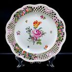 Herend - Artwork Breakthrough Cabinet/Wall Plate (34 cm) -