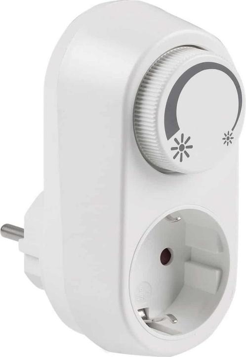 Q-Link Stekkerdimmer LED Dimmer – Dimmer Stopcontact – 3 tot, Doe-het-zelf en Verbouw, Elektra en Kabels, Zo goed als nieuw, Ophalen of Verzenden