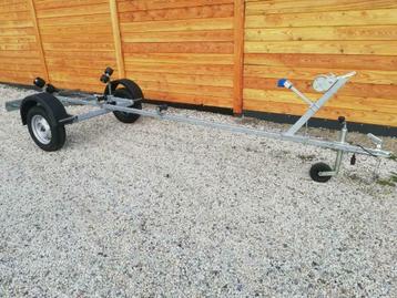 Nieuwe 500 kg trailers tot 4,25 meter nergens goedkoper beschikbaar voor biedingen