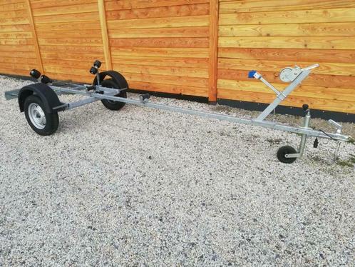 Nieuwe 500 kg trailers tot 4,25 meter nergens goedkoper, Watersport en Boten, Boottrailers, Minder dan 1500 kg, Minder dan 6 meter