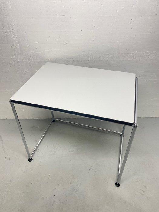 USM Haller - Fritz Haller - Bureau - Staal, Laminaat, Antiek en Kunst, Antiek | Meubels | Stoelen en Banken