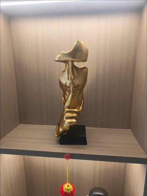Beeldje - Abstract sculpture with Shh gesture - Hars, Antiek en Kunst, Curiosa en Brocante