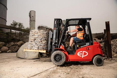 Heftruck 2500 kg, op voorraad en 5 jaar garantie op de accu!, Zakelijke goederen, Machines en Bouw | Heftrucks en Intern transport