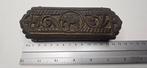 Burmese Buddhist Palm Leaf Manuscript with Wooden Covers -, Antiek en Kunst