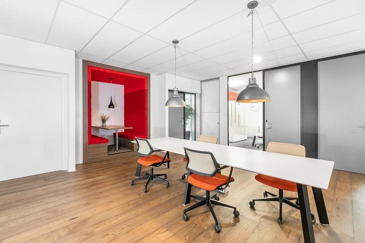 Werkplek-membership in Regus Arnhem Business Park, Zakelijke goederen, Bedrijfs Onroerend goed