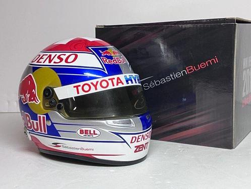 Red Bull Racing - Sébastien Buemi - 2013 - Schaal 1/2 helm, Verzamelen, Automerken, Motoren en Formule 1