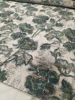 Lussuoso tessuto darredo fantasia floreale sfumata -
