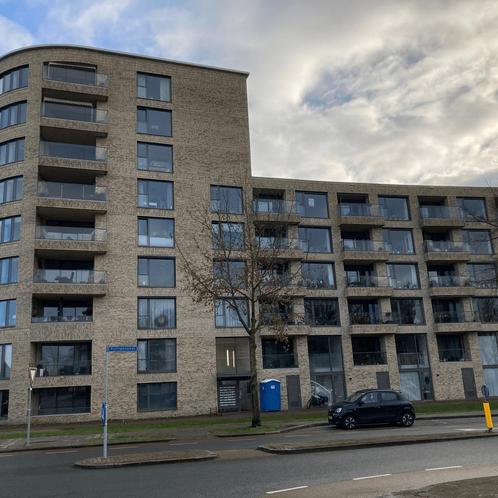 3-kamer appartement met balkon en eigen parkeerplaats, Huizen en Kamers, Huizen te huur, Direct bij eigenaar, Gelderland, Appartement
