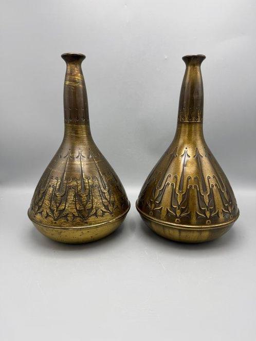 Daalderop KMD - Vaas (2) - Koper - Set koperen kast vazen, Antiek en Kunst, Curiosa en Brocante