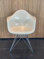 Herman Miller - Charles & Ray Eames - Stoel - DAR -