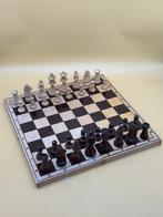 Schaakspel - Rustikales Schachspiel mit klappbarem Spielfeld, Antiek en Kunst