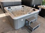 Weau jacuzzi Delta 5-persoons 2x lig, speakers, bezorging, Nieuw, Pomp, Vast