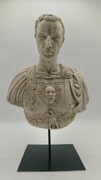 sculptuur, Busto di Giulio Cesare - 47 cm - marmerstof