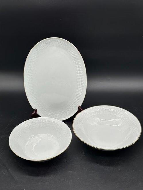 Schotel - Winterling Bavaria – Elegantes Porzellan-Set mit, Antiek en Kunst, Antiek | Meubels | Tafels