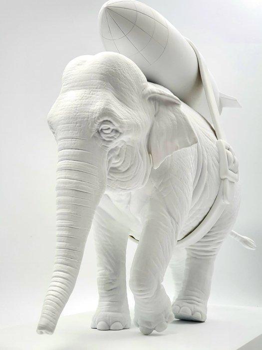 Medicom Toy x Brandalism - Elephant Bomb, Antiek en Kunst, Kunst | Designobjecten