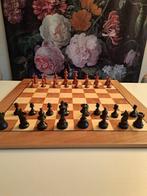 Schaakspel - Antiek verzwaarde schaakstukken + excellent