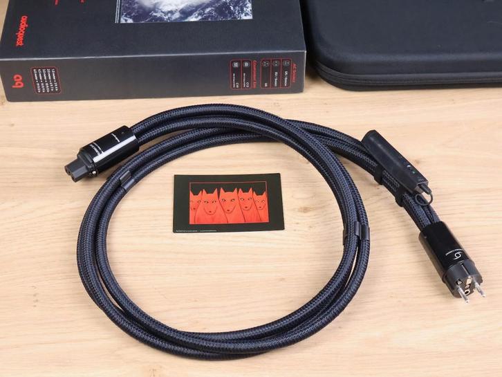 AudioQuest Hurricane HC High-Current audio power cable C15 1, Audio, Tv en Foto, Audiokabels en Televisiekabels, Overige kabels