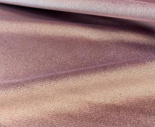 KVADRAT - Hoogwaardig! Iriserend fluweel in oudroze/lila, Antiek en Kunst, Antiek | Kleden en Textiel