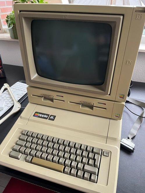 Apple IIe with Duo Disk, Monitor & software - Computer, Spelcomputers en Games, Spelcomputers | Overige Accessoires