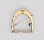 Geelgouden speldbroche stijgbeugel met saffier en diamant, Sieraden, Tassen en Uiterlijk, Broches, Gebruikt