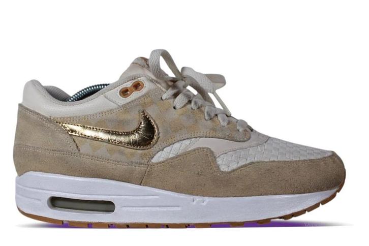 Nike Air Max 1 Soft Pearl Gold • 40.5, Kleding | Dames, Schoenen, Sneakers of Gympen, Ophalen of Verzenden