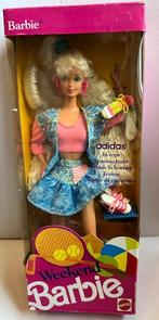 Mattel - Figuur - Weekend! (3) - Papier, Plastic, Textiel