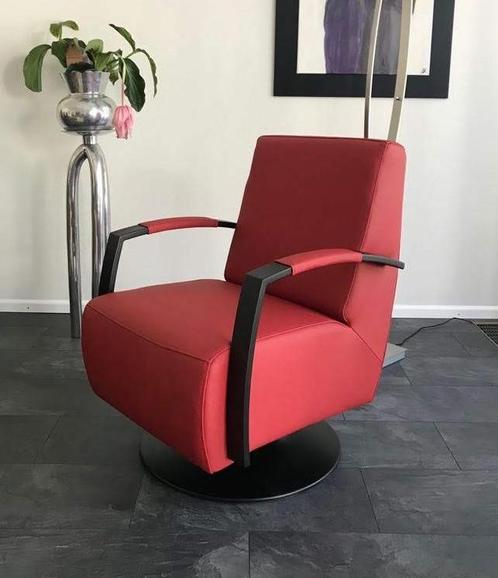 Leren draaifauteuil met stalen frame en schotelvoet - rood l, Huis en Inrichting, Fauteuils, 50 tot 75 cm, 75 tot 100 cm, Nieuw