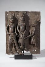 Een bronzen beeldhouwwerk - Plaquette - Benin - Nigeria