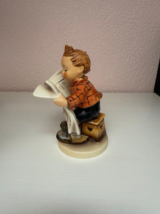 Goebel - M.I. Hummel - Figuur - Latest News Das Allerneueste, Antiek en Kunst, Curiosa en Brocante